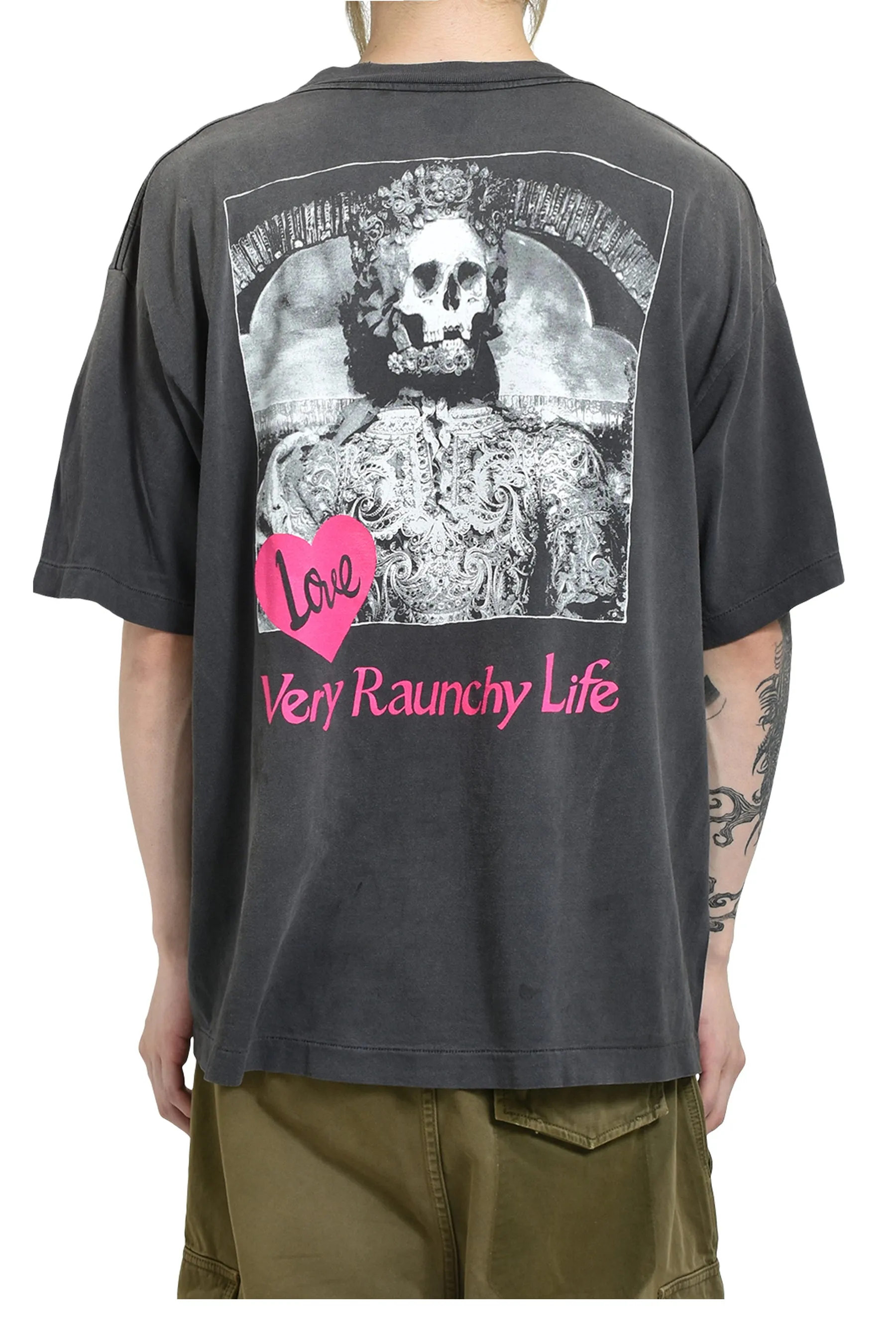 SAINT Mxxxxxx SS TEE/LOVE/BLK LOVE Pink Love Skull Distressed TEE Washed Black S-XL Cylindrical Fabric Ready-made Assute Dyeing Ma Liu Fading Washing Technology Top Printing Technology Handmade Graffiti Splashing Ink Correct Main Mark/Wash Mark/Anti-Counterfeiting Label Top Purchasing Level